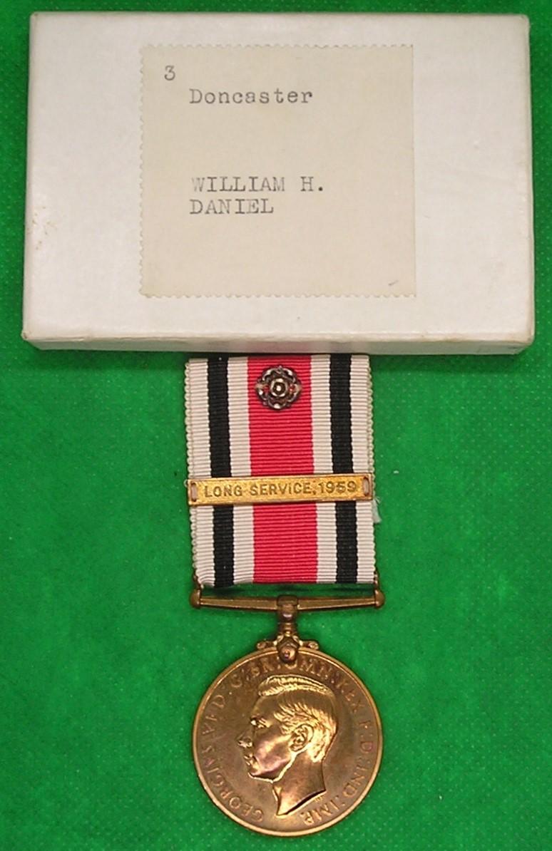 MINT BOXED GVIR SPECIAL CONSTABULARY FAITHFUL SERVICE MEDAL WITH EXTRA LONG SERVICE CLASP, DONCASTER CONSTABULARY