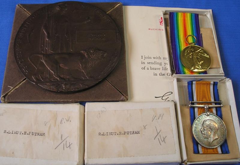 MINT BOXED WW1 PAIR & MEMORIAL PLAQUE, OFFICER 383rd SEIGE BTY R.G.A, DIED EGYPT 16-4-1918
