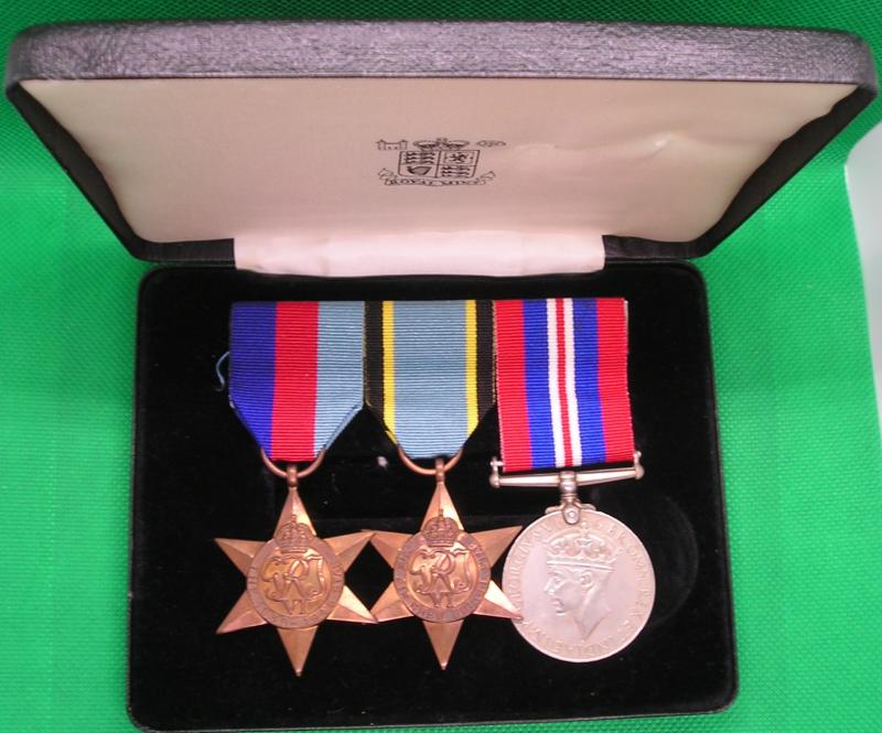 LATE ISSUE WW2 AIR CREW EUROPE CASUALTY GROUP, 105 SQN K.I.A 7-7-1941, IN THE ROYAL MINT PRESENTATION CASE