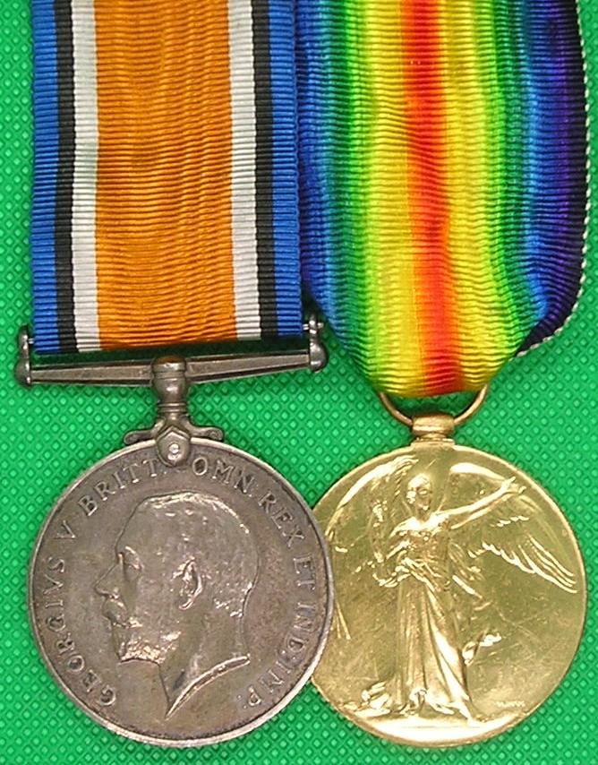 WW1 PAIR, HIGHLAND LIGHT INFANTRY OFFICER, FROM MAXWELLTOWN, DUMFRIES