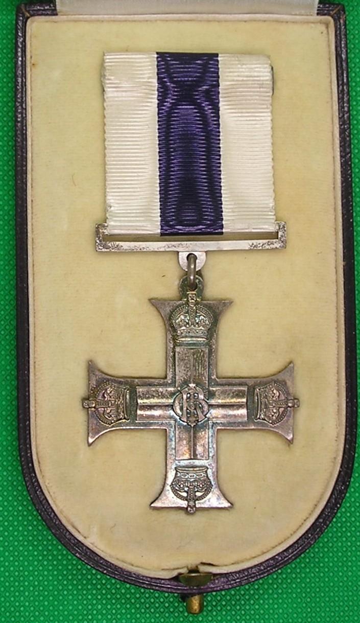 WW1 MILITARY CROSS (MC) & 1914-15 TRIO, 10th WEST RIDING REGIMENT, FOR SERVICES IN ITALY, WITH A GOOD CITATION, FROM CASTLEFORD