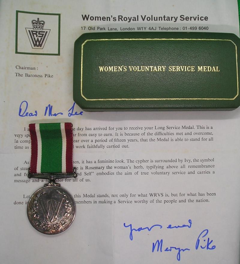 MINT CASED WVS LONG SERVICE MEDAL, MRS LEE, FROM LINCOLNSHIRE